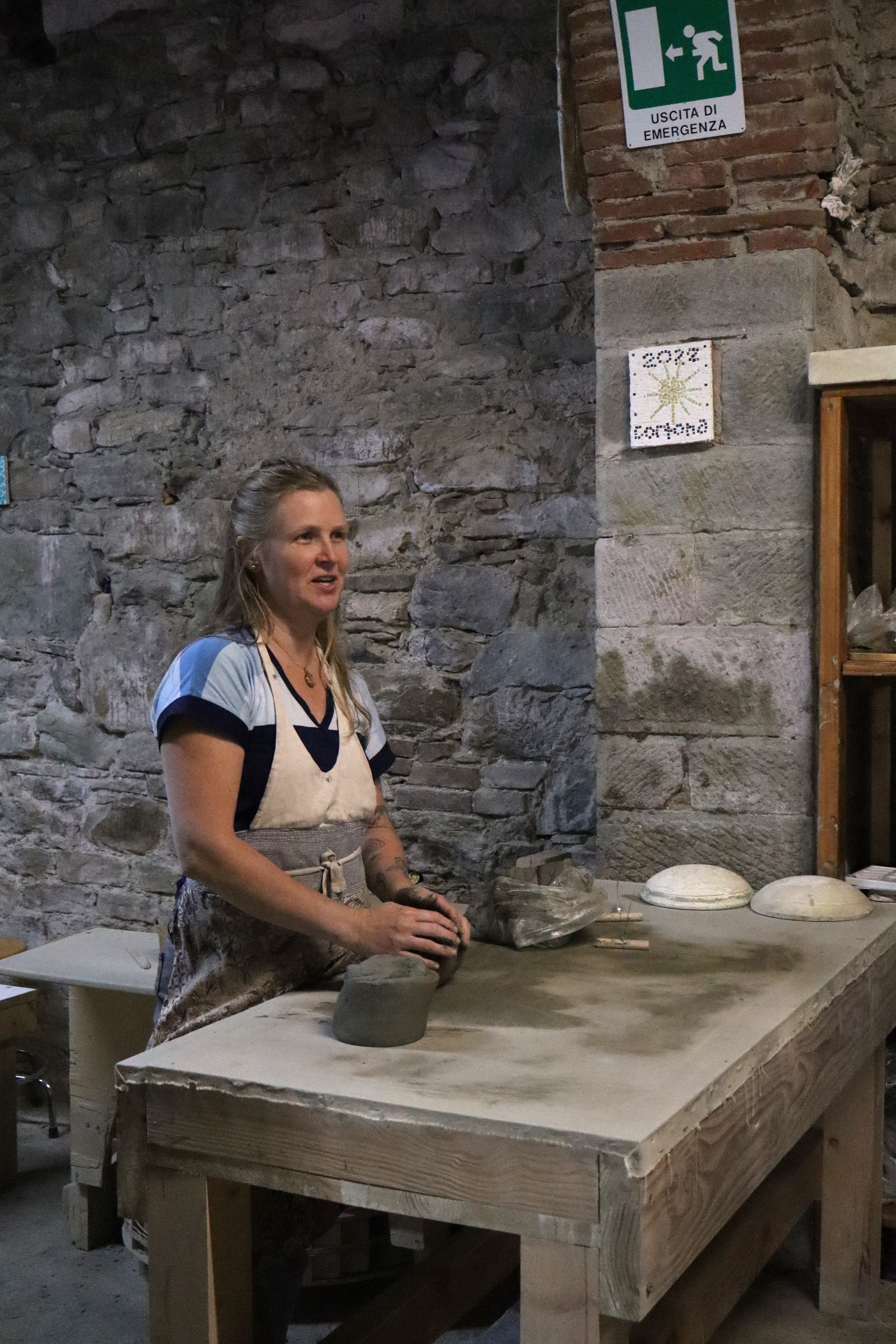 Ceramics demo with Maria Dondero, Cortona 2024.