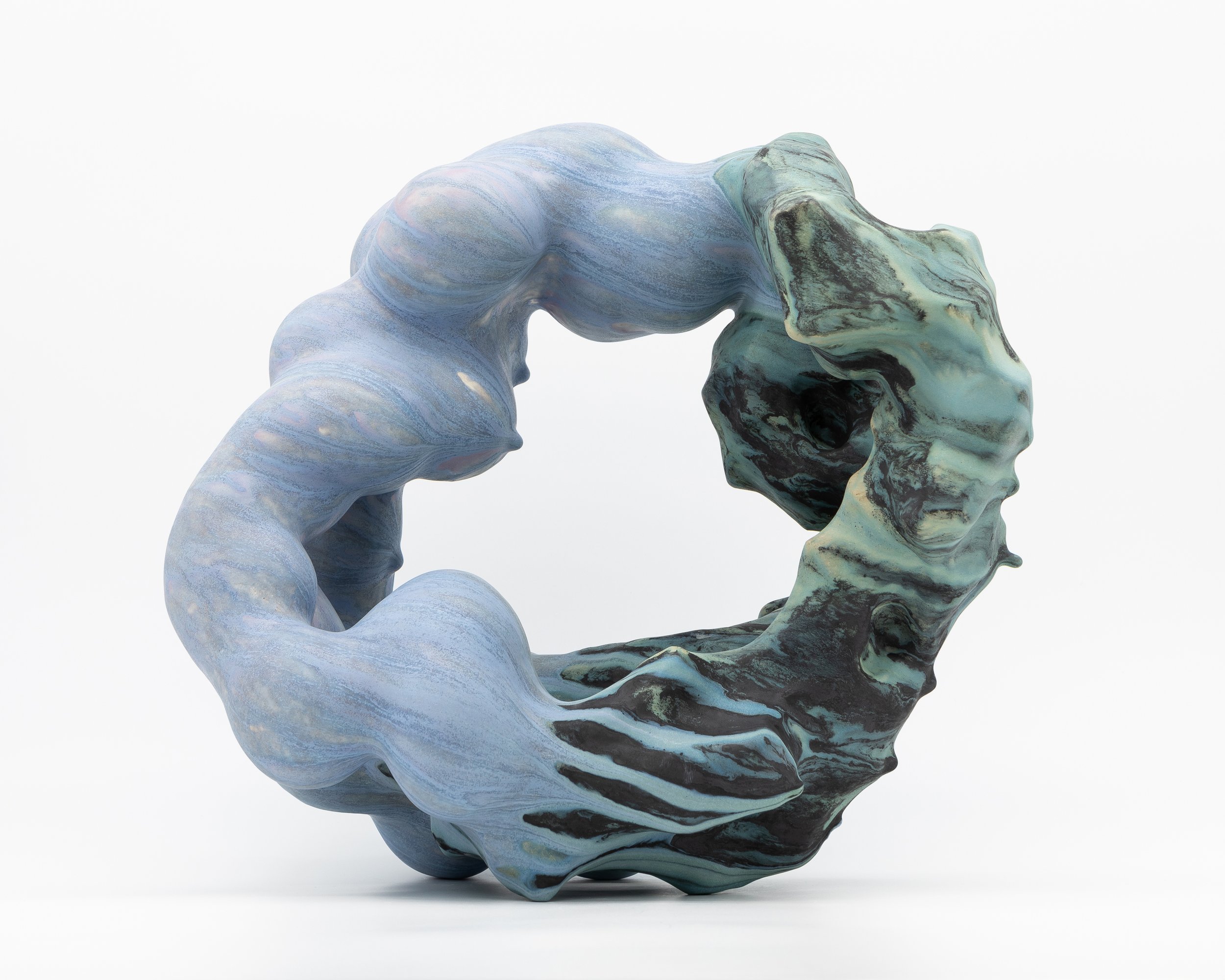 Jing Huang, Loop #12 / 2023 / 18x18.5x12.5″ / Glazed stoneware