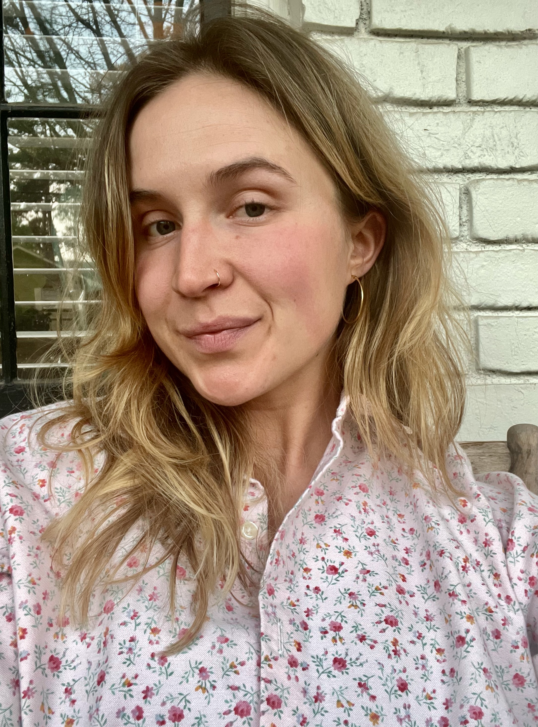Sara Hess headshot