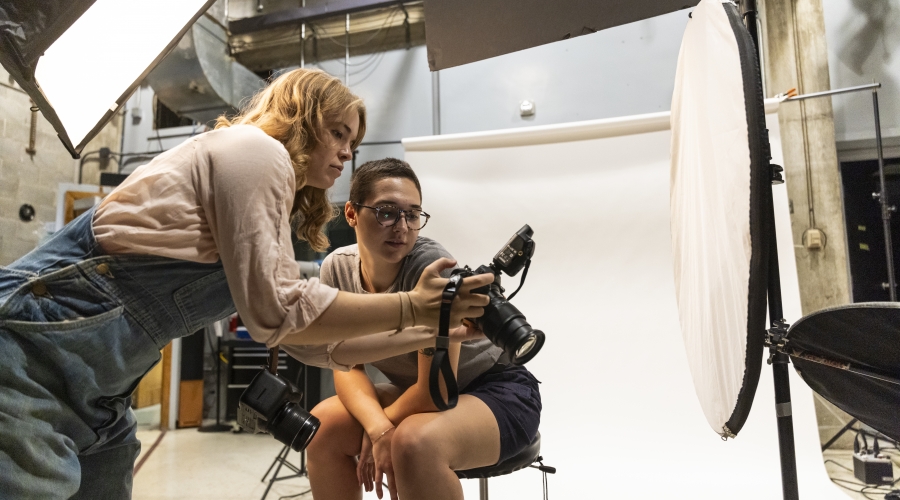 Lamar Dodd photography students in assistant professor Marni Shindelman’s “Constructed Image” class attend a creative studio lighting workshop hosted by the UGA Marketing & Communications photo staff. (Chamberlain Smith/UGA)