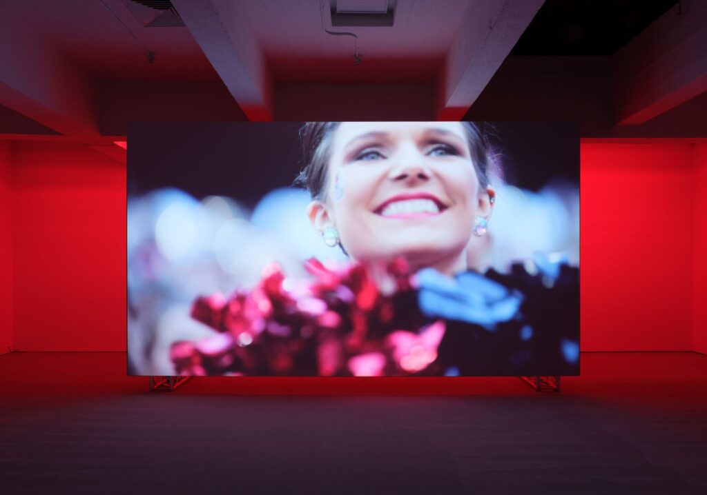 Paul Pfeiffer: Red Green Blue, installation view. Single-channel video with surround sound, 31 minutes 23 seconds. Courtesy Paula Cooper Gallery. Photo: Steven Probert. 
